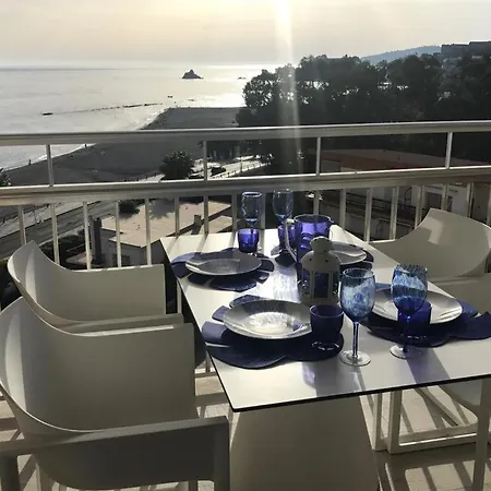 Gondolas Luxe Apartment
